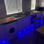 3 Bedroom House In Bradford